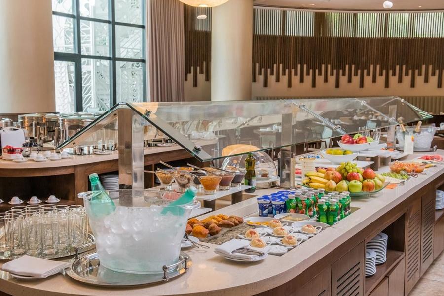 วิช โฮเต็ล ดา บาเอีย Hotel ซัลวาดอร์ ภายนอก รูปภาพ A buffet at a hotel